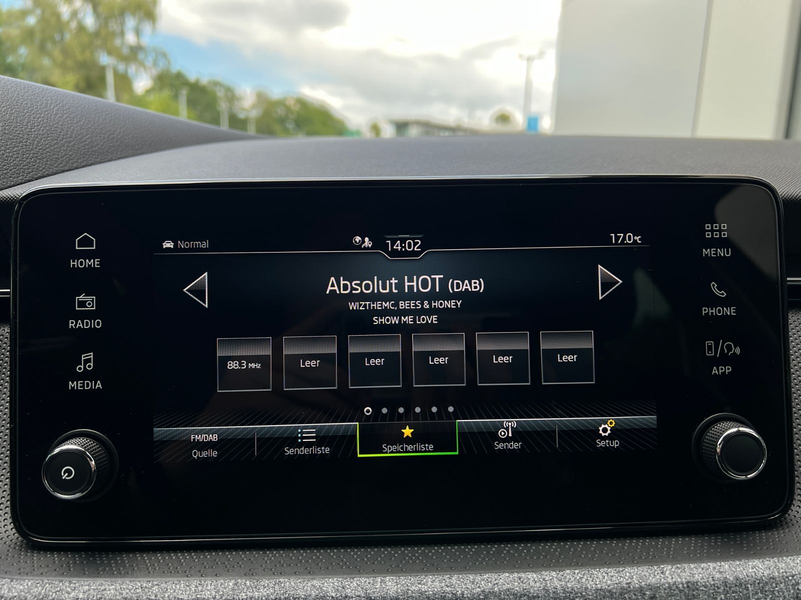 Fahrzeugabbildung SKODA Scala Selection 1.0 TSI DSG *LED, ACC, Kamera, 1