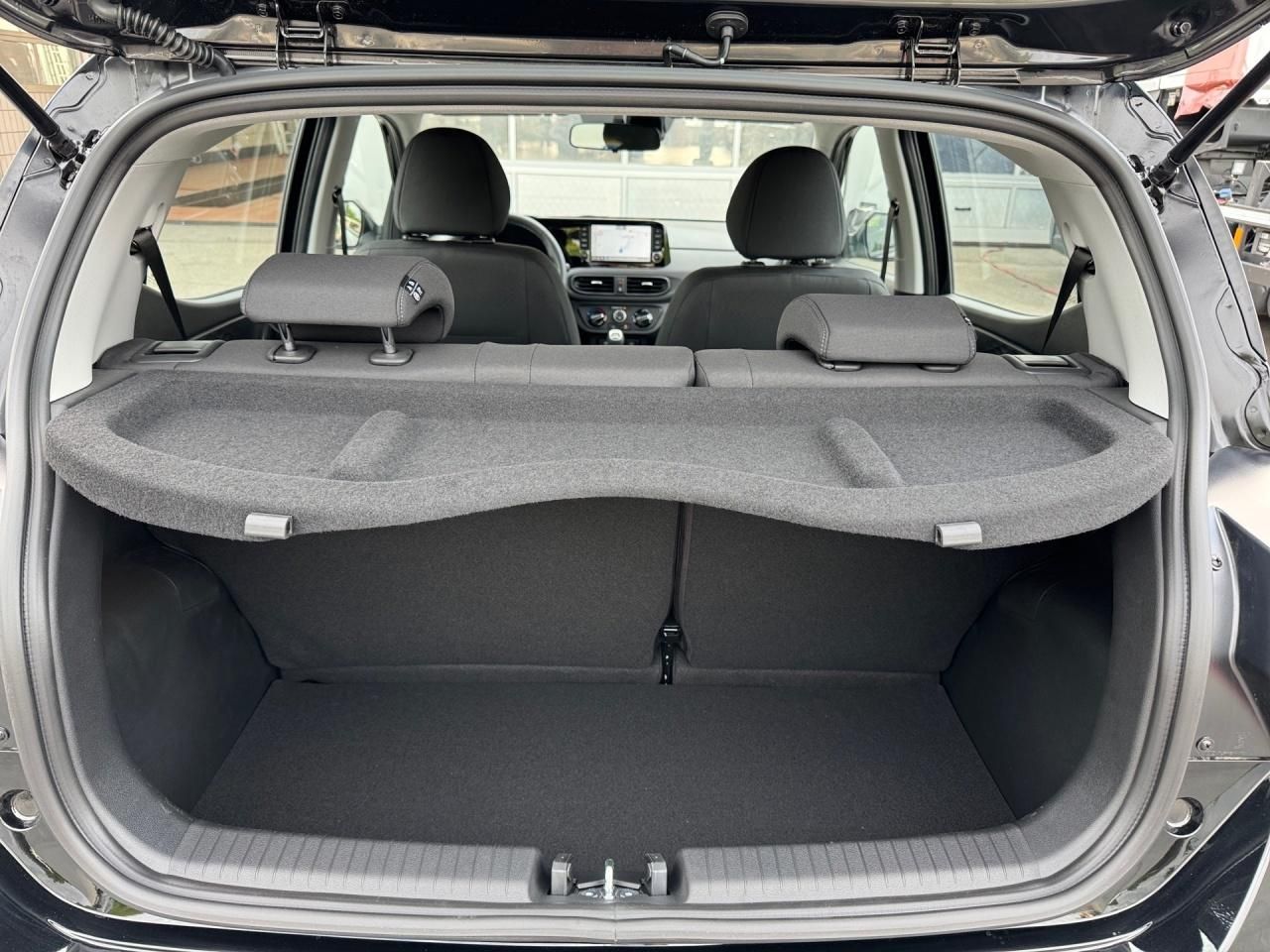 Fahrzeugabbildung Hyundai i10 SELECT SpurH