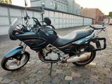 BMW F 650 CS mit Koffern + Topcase  - BMW F 650 CS