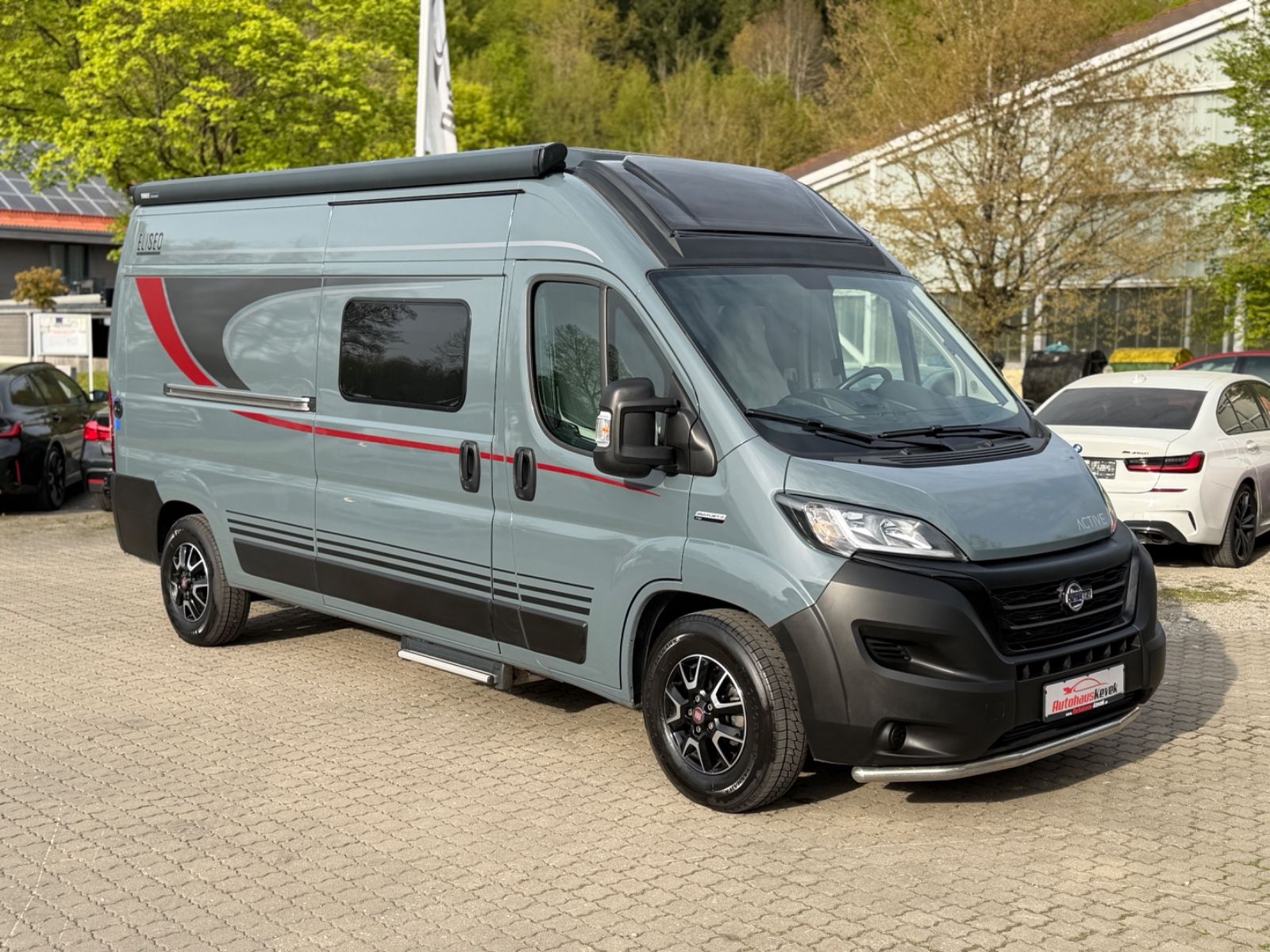 Fahrzeugabbildung Bürstner Eliseo C602|LUFTFAHRWERK|KAMERA|FACELIFT