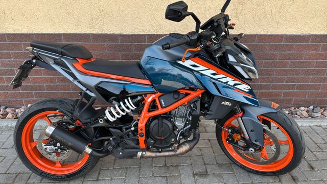 KTM 390 Duke 2024  Quickshifter+, kurzes Heck, Remus