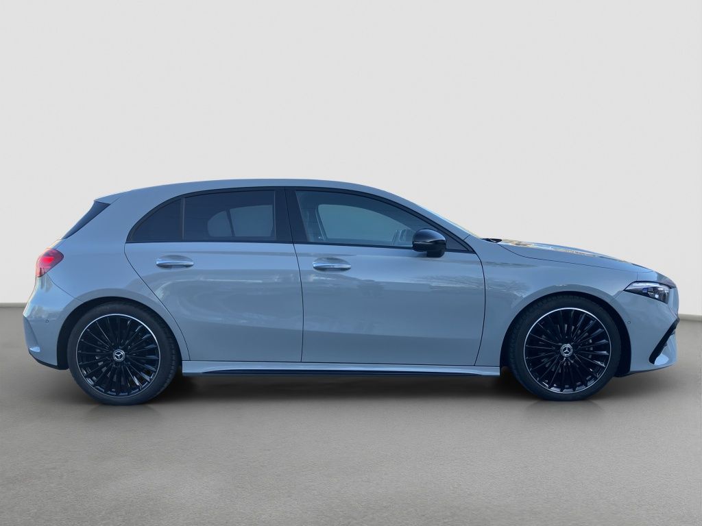 Fahrzeugabbildung Mercedes-Benz A 200 AMG*NIGHT*DISTR*19ZOLL*KAM*MULTIB*NAVI