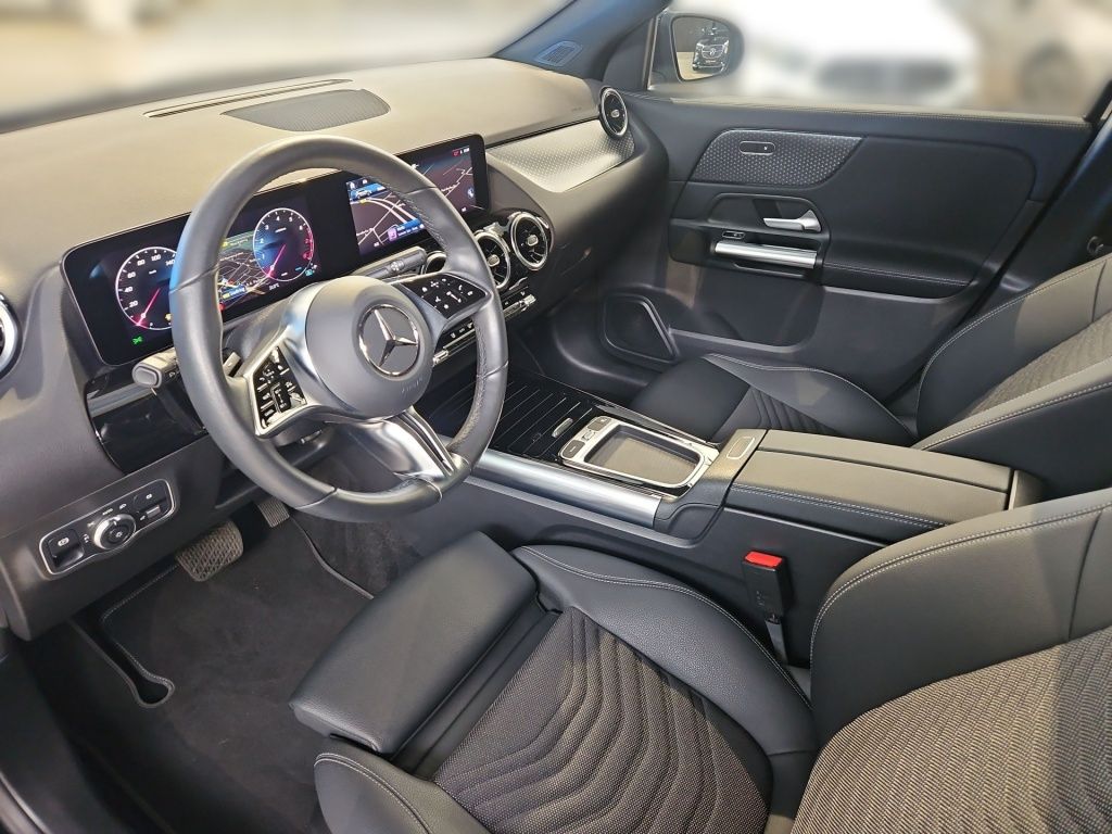 Fahrzeugabbildung Mercedes-Benz GLA 200 Progressive Totwi. Navi LED 360° SpurH