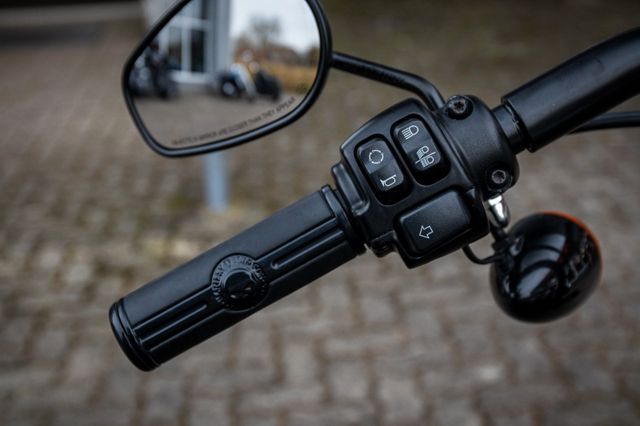 Fahrzeugabbildung Harley-Davidson FXBB STREET BOB SOFTAIL - APE HANGER-
