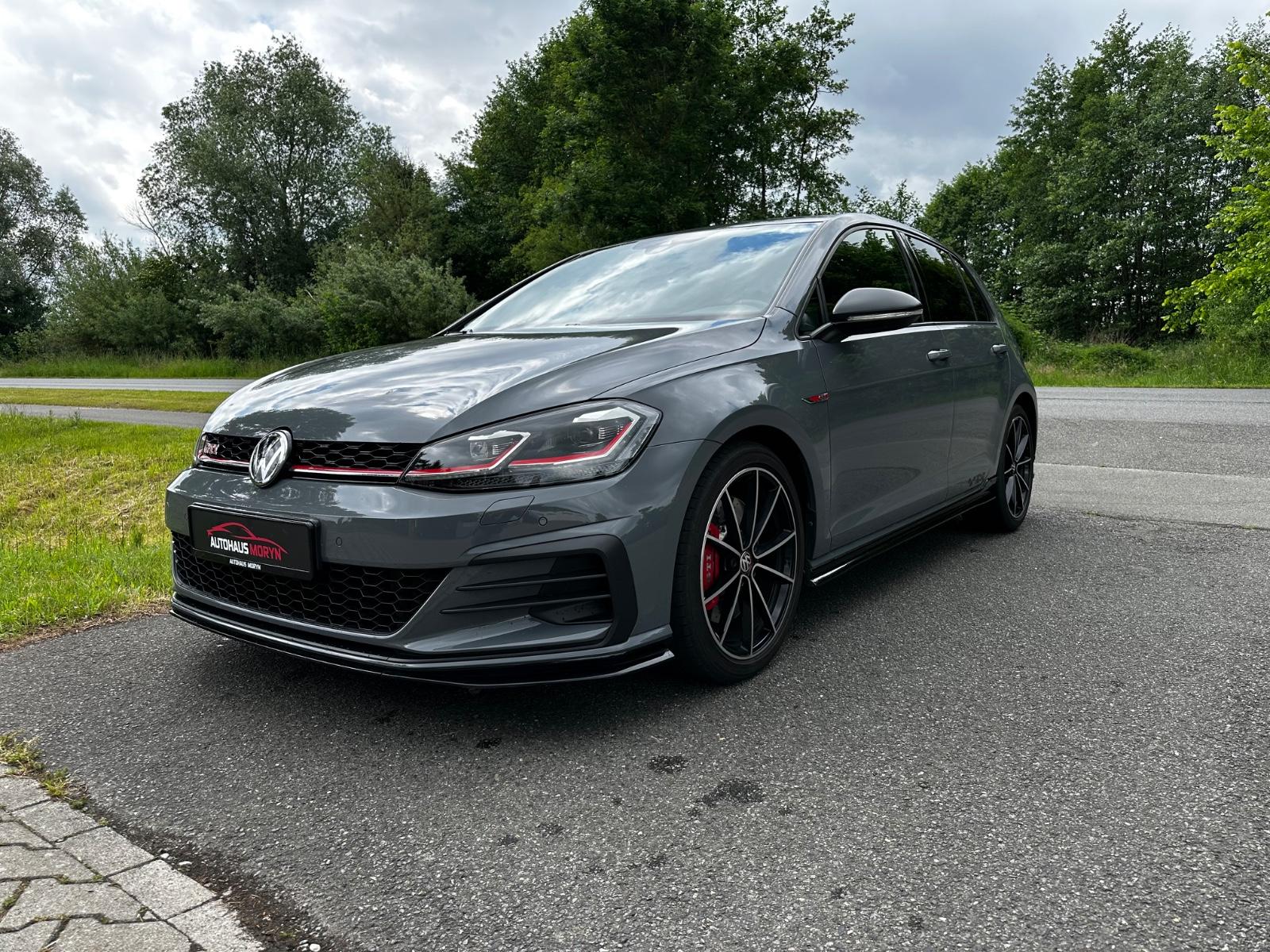 Volkswagen Golf VII Lim. GTI