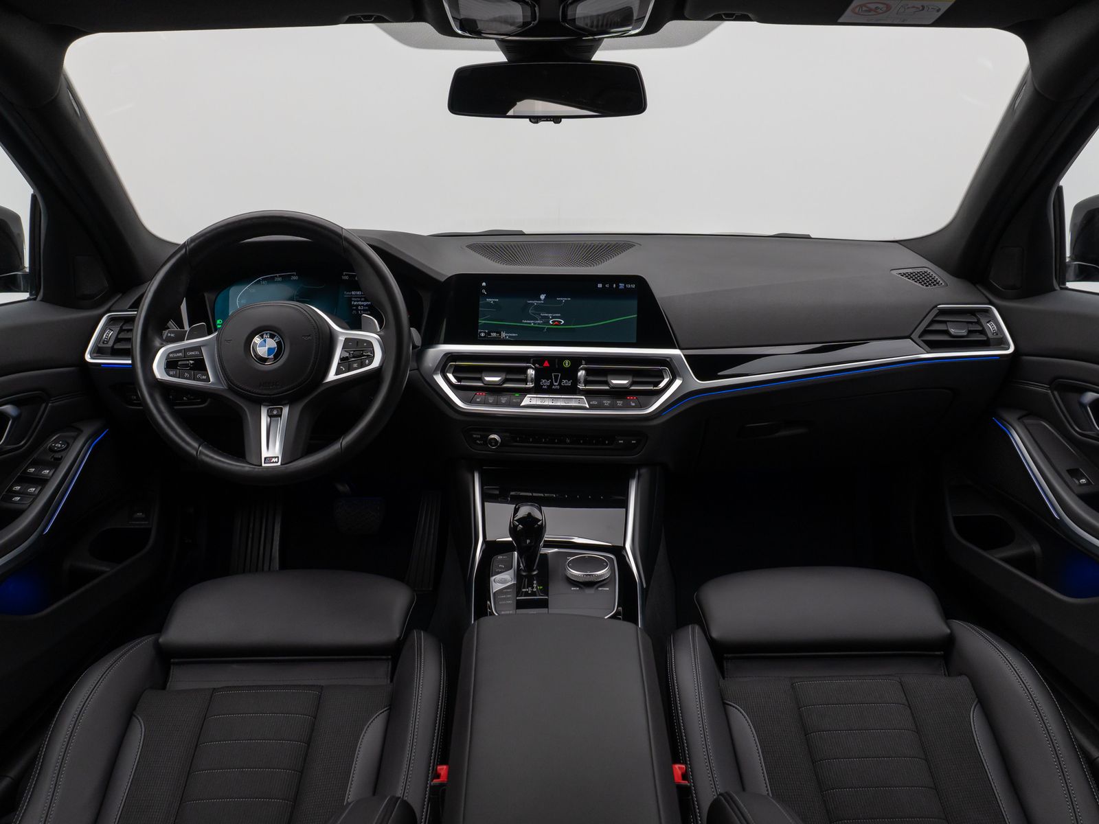 Fahrzeugabbildung BMW 330i Sport Line Kamera Lenkhz HiFi Komfort Alarm