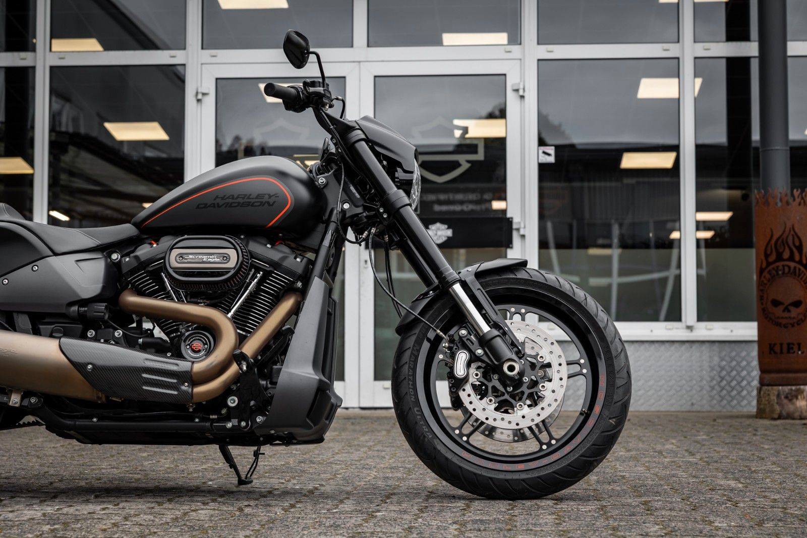 Fahrzeugabbildung Harley-Davidson FXDR 114 CUI - SCREAMIN' EAGLE