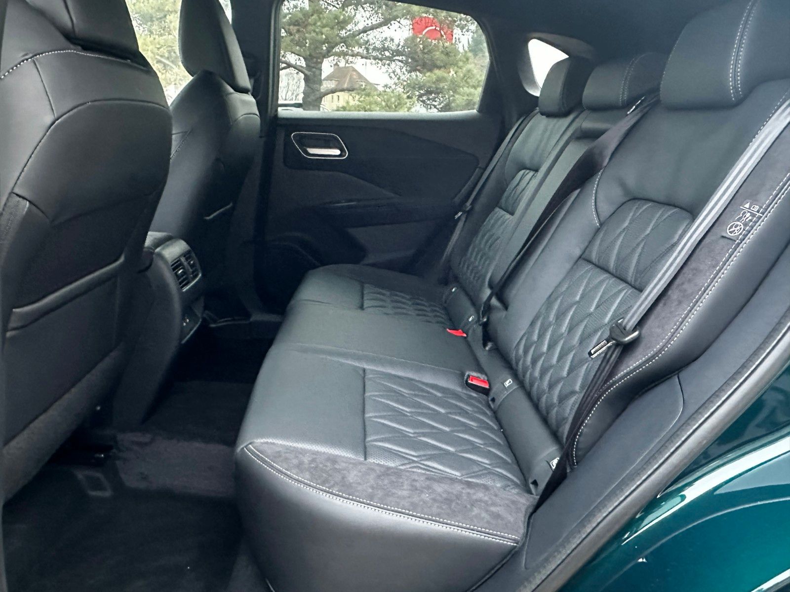 Fahrzeugabbildung Nissan Qashqai Tekna + e-Power