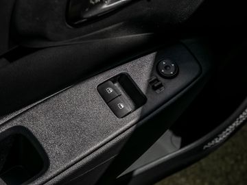 Hyundai i10 1.2 Trend Navi Kamera Spurhalteassi. Autom.