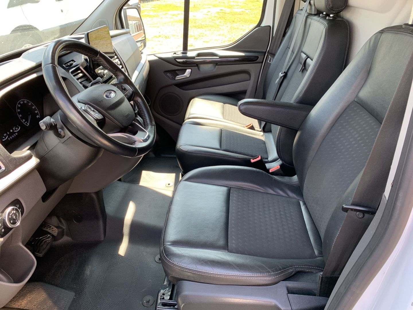 Fahrzeugabbildung Ford Transit Custom Kasten 290 L1 Sport 2.0 TDCi, Nav