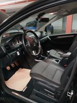 Mercedes-Benz B 180 BlueEFFICIENCY - - Mercedes-Benz B 180 mit Benzin-Antrieb: Bluetooth, Kleinwagen