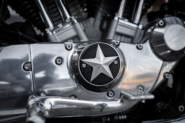 Fahrzeugabbildung Harley-Davidson XL883L SUPERLOW SPORTSTER - JEKILL&HYDE -
