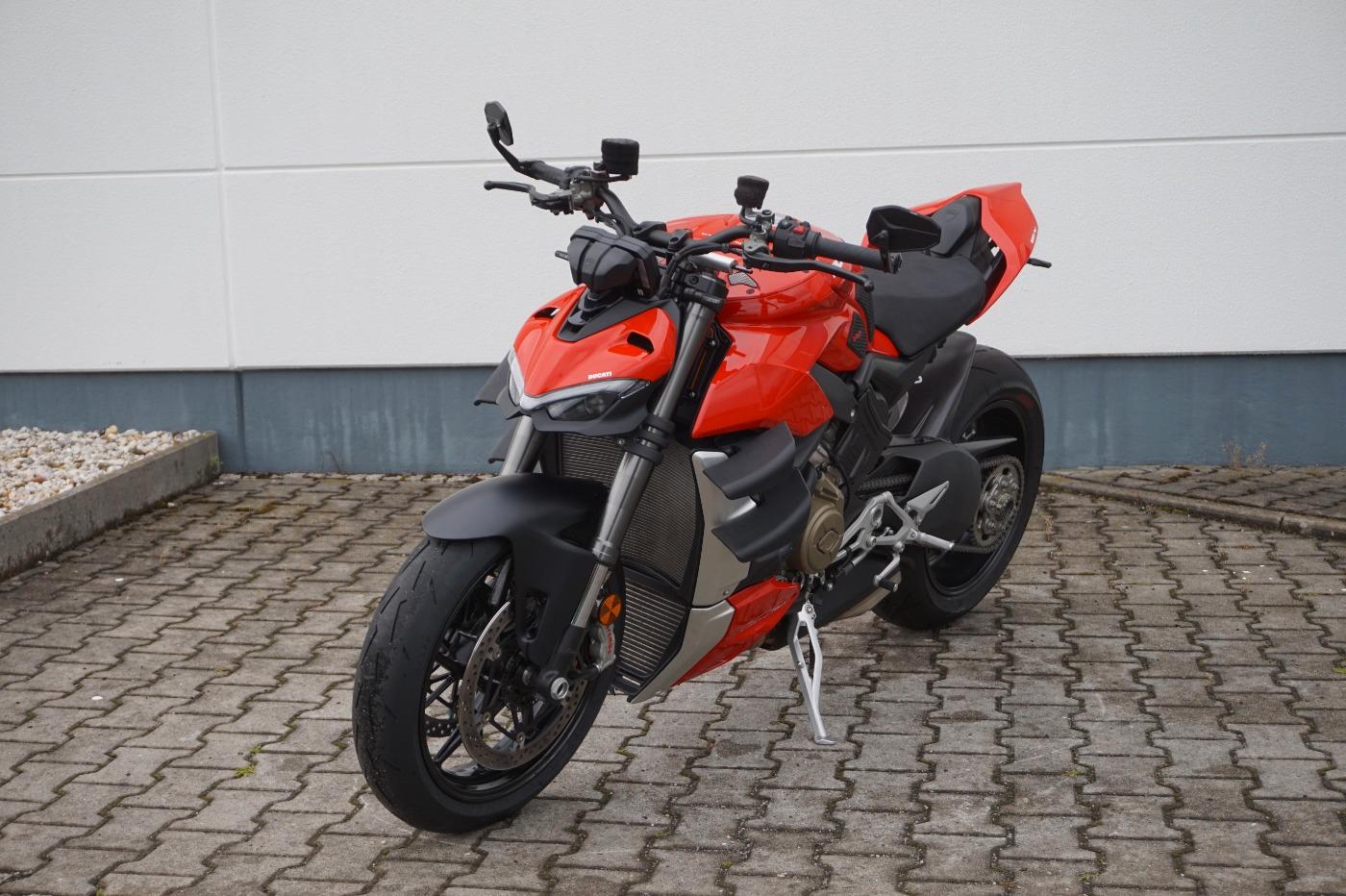 Ducati Streetfighter V4 RED