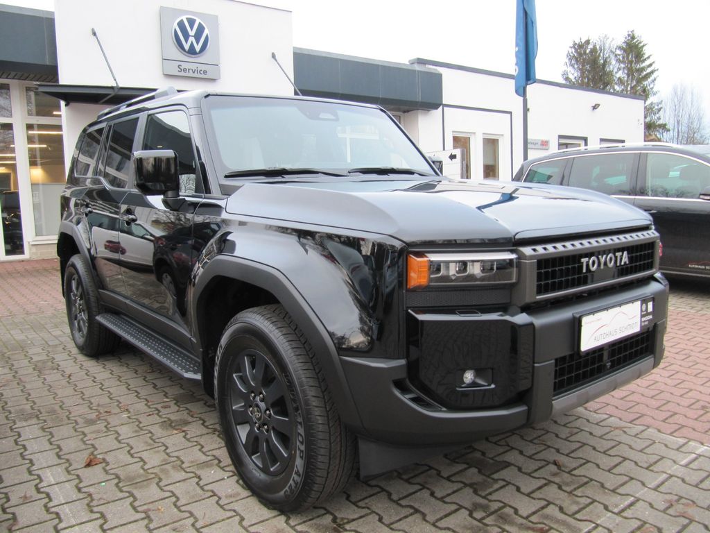 Image of Toyota Land Cruiser