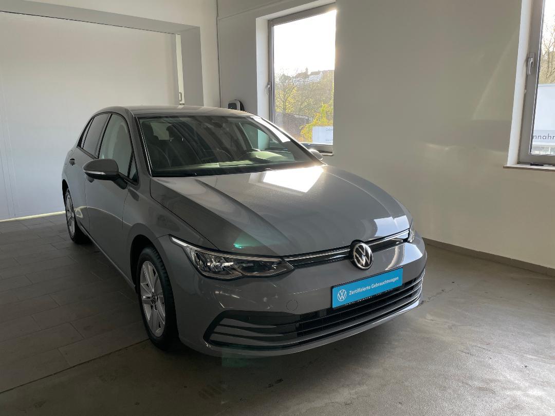 Volkswagen Golf Life 1.5 TSI NaviPro Standheizung LED ACC P