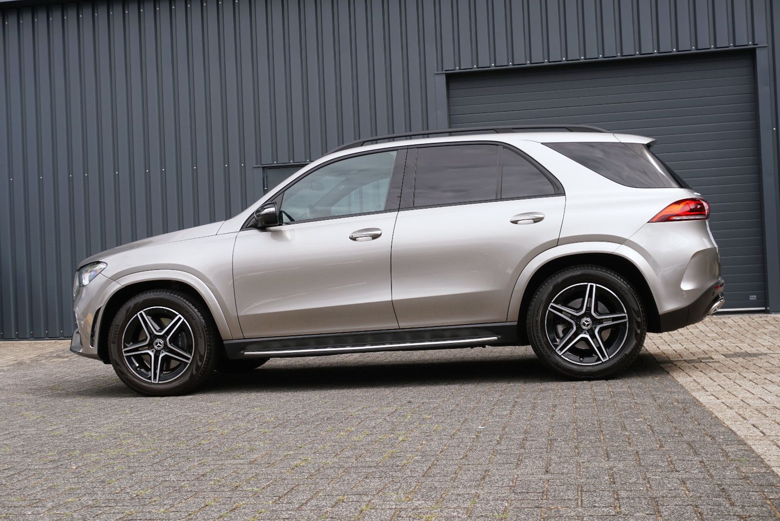 Mercedes-Benz GLE 300d 4M AMG Wide Pano 360° Night Burmester foto 4