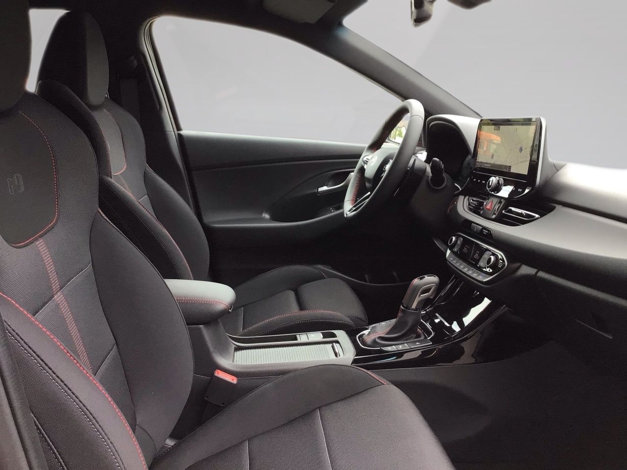 Fahrzeugabbildung Hyundai i30 N-LINE AUT DynLicht Kam. KeyLess KlimaA LED