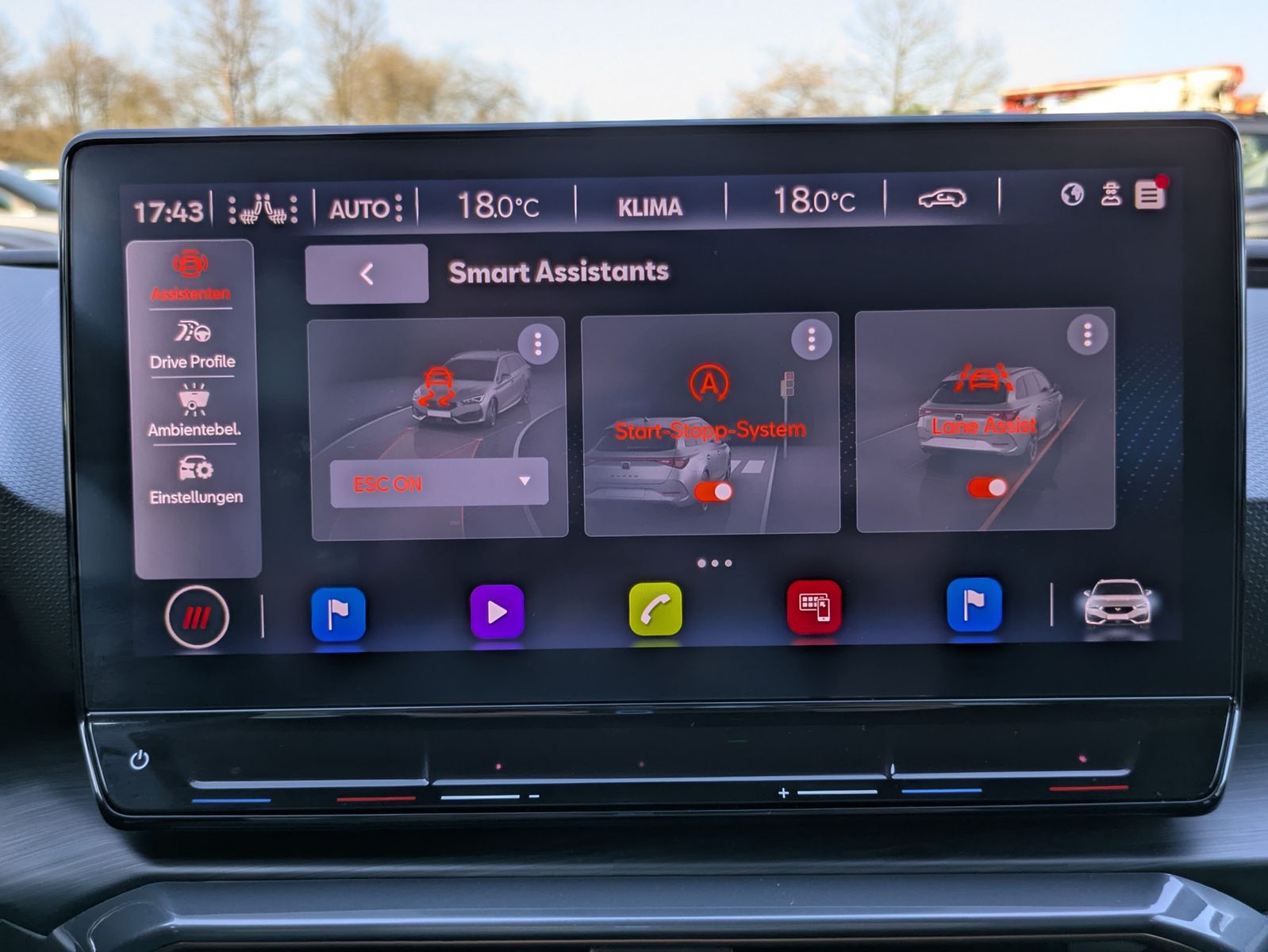Fahrzeugabbildung CUPRA Leon 1.5 eTSI DSG MATRIX-LED*AHK*ACC*KAMERA*18"