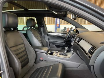 Volkswagen Touareg 4.2 TDI 4-Motion DSG *NAVI*ACC*AHK*LED*