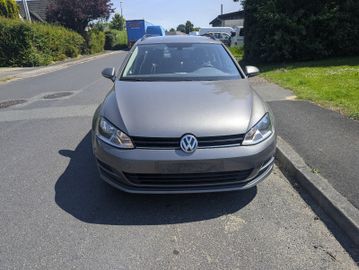 Volkswagen Golf - 2