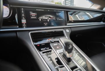Fahrzeugabbildung Porsche Panamera 4 360°|NACHTS.|SOFTCL.|STANDHZ.|AMBIE.