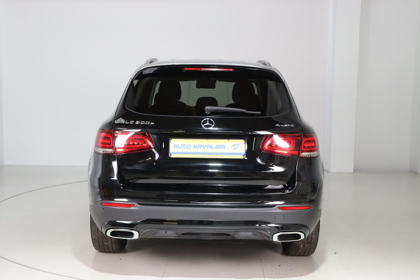 Fahrzeugabbildung Mercedes-Benz GLC 300 e 4Matic LED * DIS * Parkassist