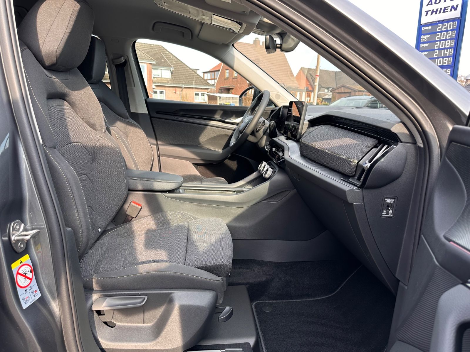 Fahrzeugabbildung SKODA Kodiaq 1.5 eTSI Selection DSG ACC/LED/PDC/SHZ