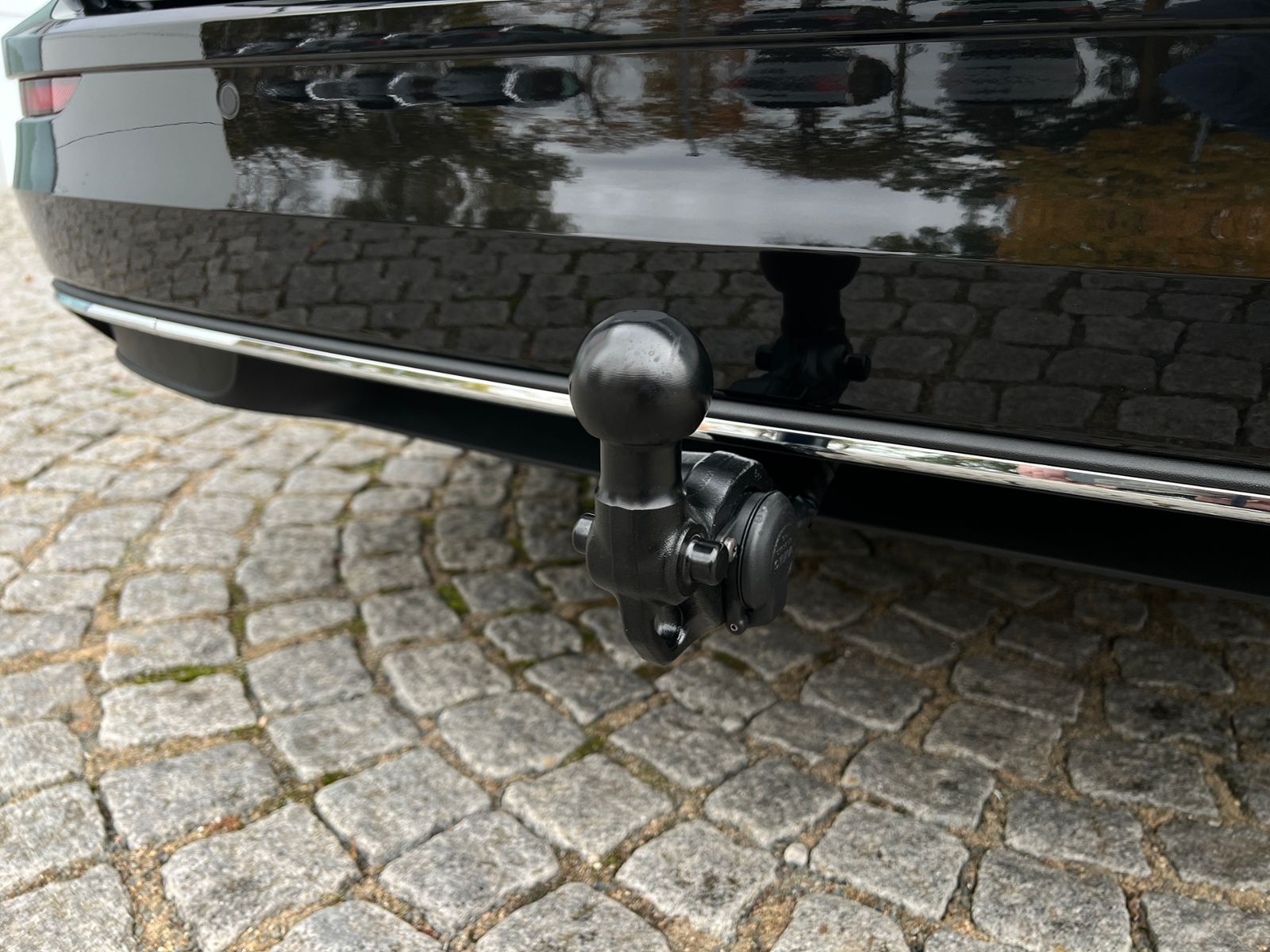 Fahrzeugabbildung Volkswagen Golf VIII Variant Life 2.0 TDI DSG *AHK, LED, AC