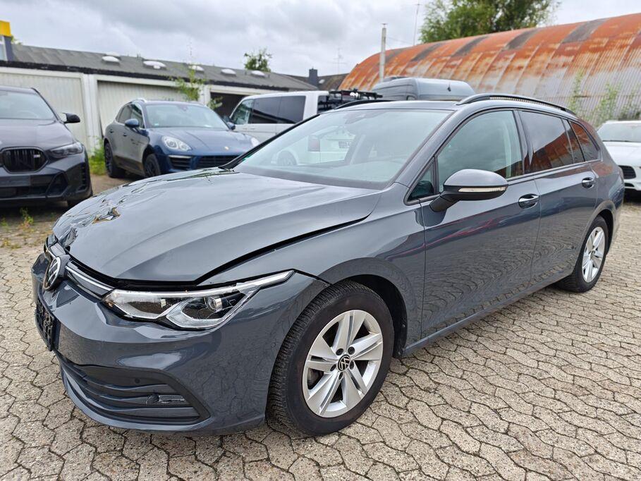 Volkswagen Golf VIII Variant 1.5 TSI DSG Life Pano ACC Navi
