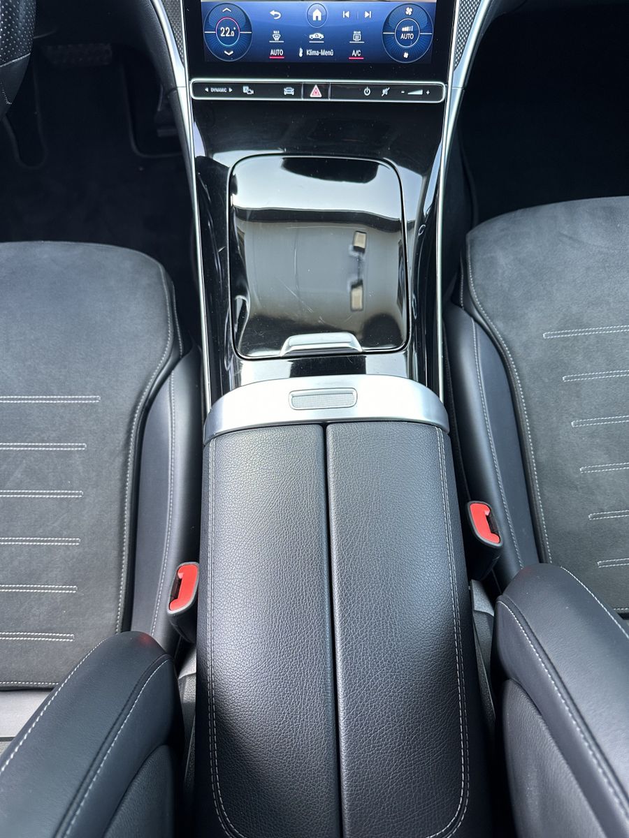 Fahrzeugabbildung Mercedes-Benz C 300d T AMG-Line NAV+LED+AHK+HUD+BURMESTER+KAM