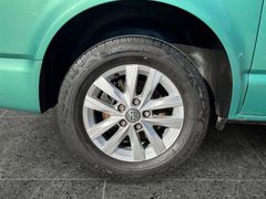 Fahrzeugabbildung Volkswagen T6.1 Caravelle Comfort DSG Rollstuhllift 8.Sitze