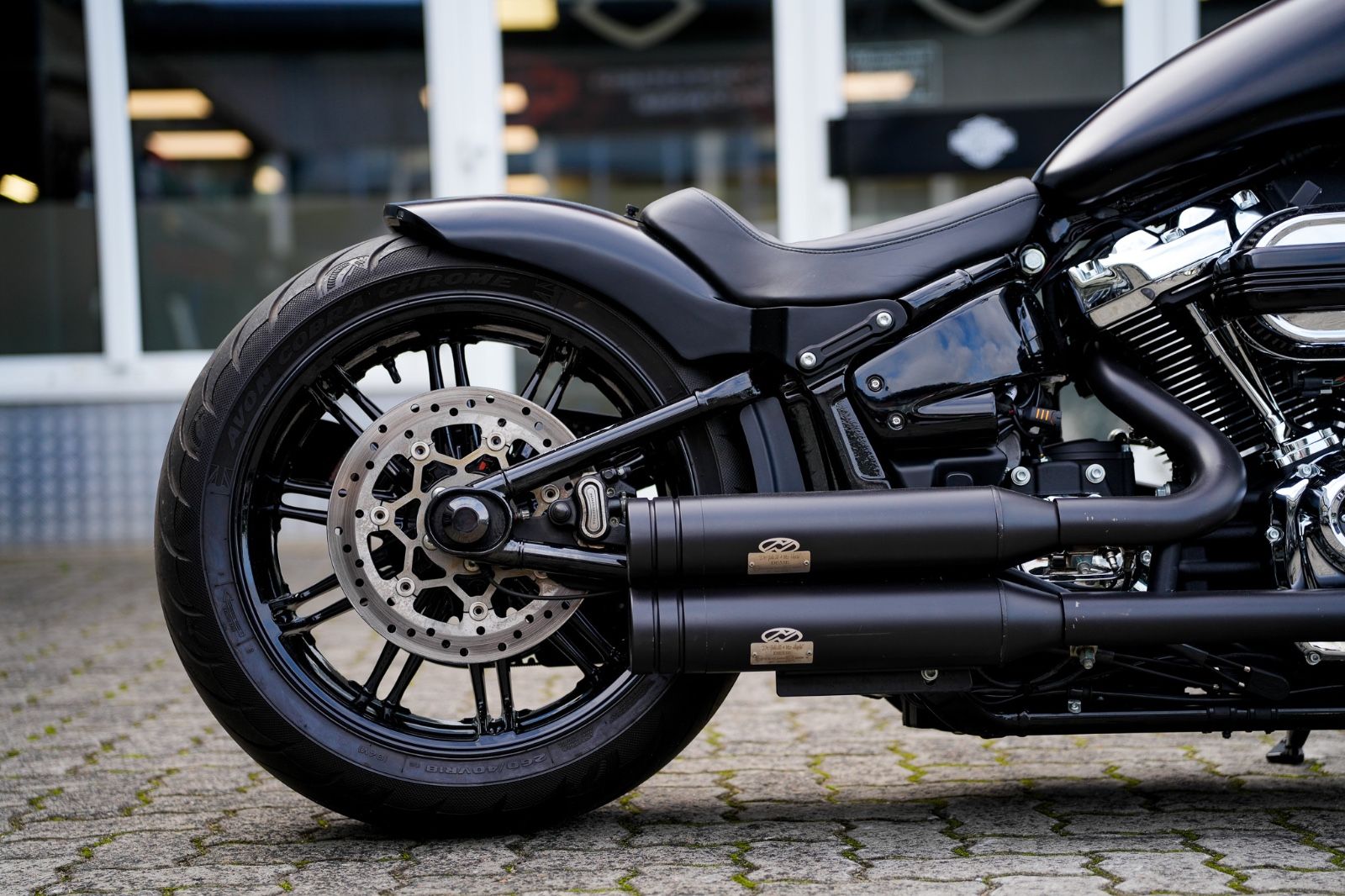 Fahrzeugabbildung Harley-Davidson FXBRS Softail Breakout 114 cui - JEKILL&HYDE -