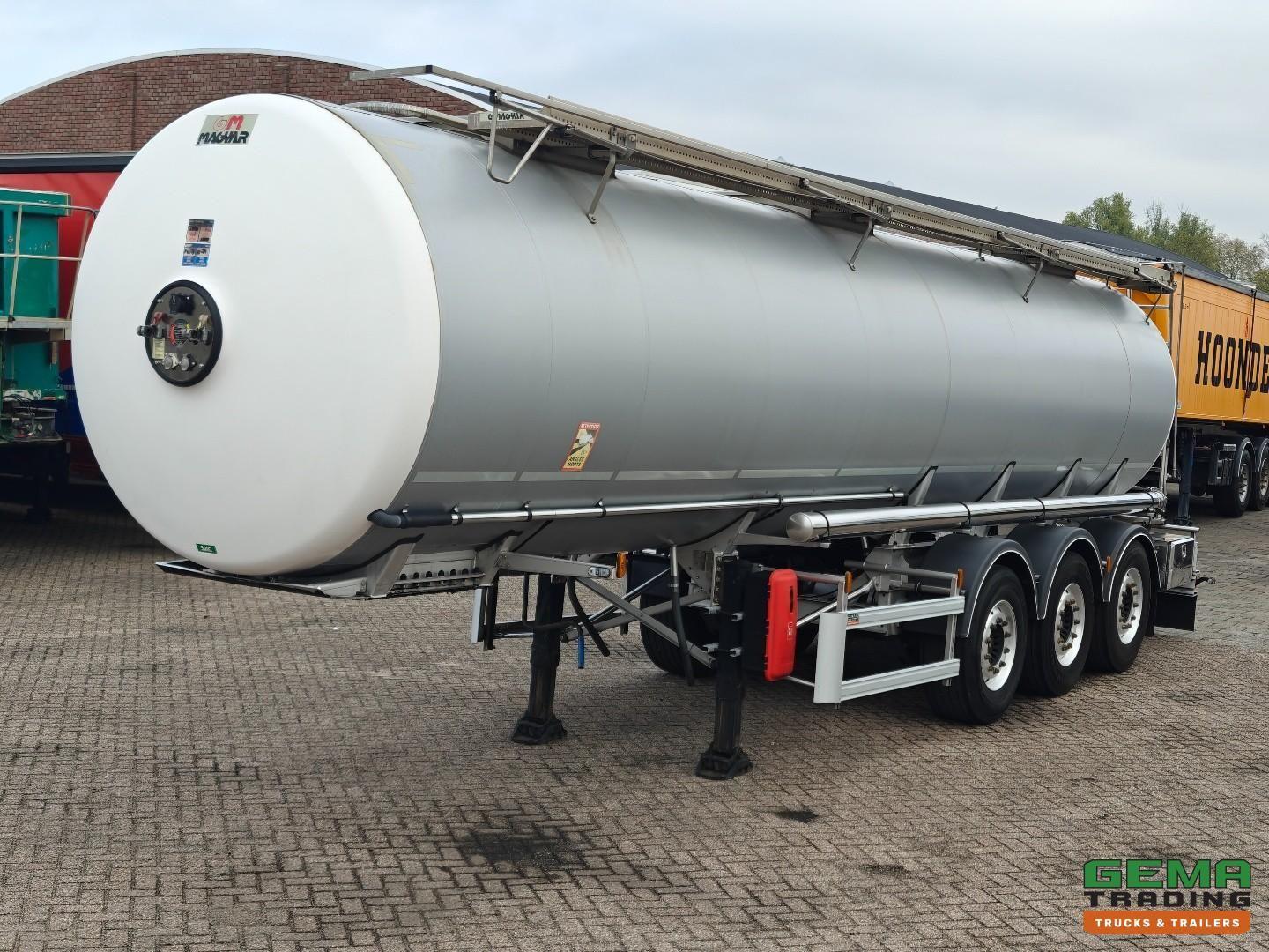 Magyar SR A1 SD4A0N 28.000 l - Isolierter Chemie-/ Land