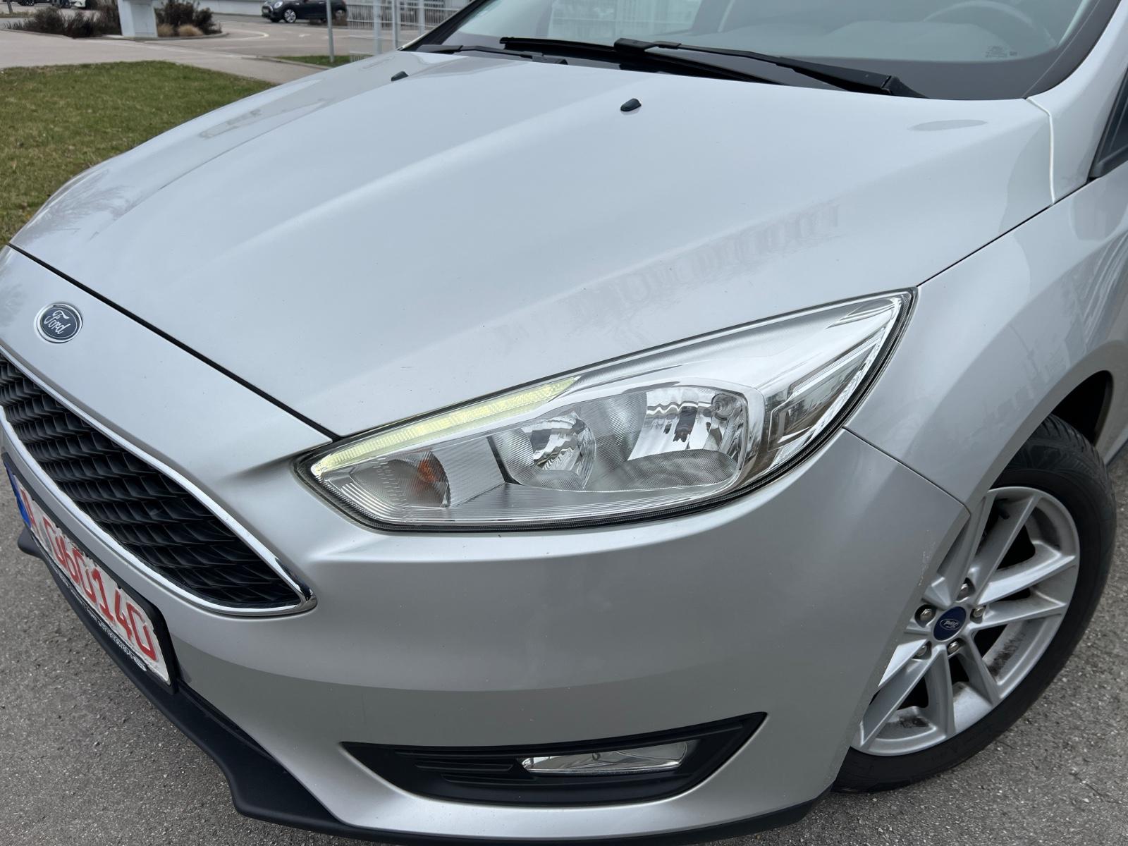 Ford Focus 2015 — photo 20