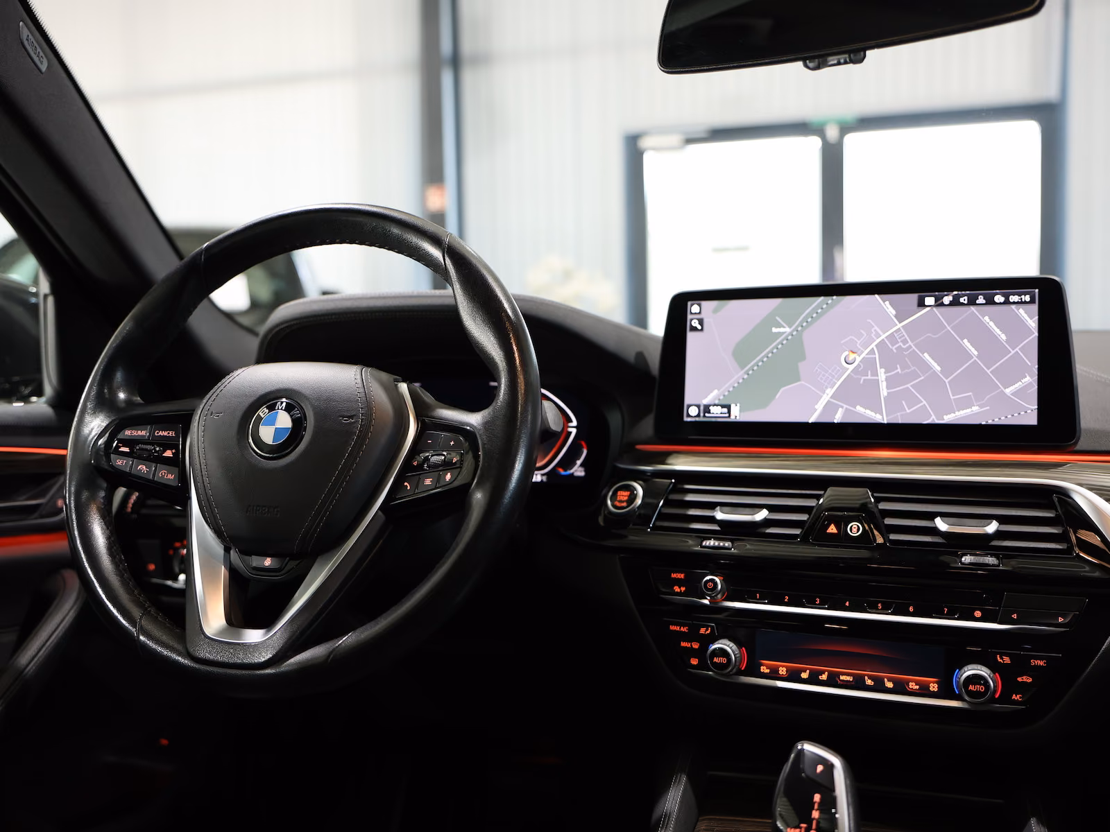 BMW 520d Touring xDrive LUXURY / LASER / PANORAMA