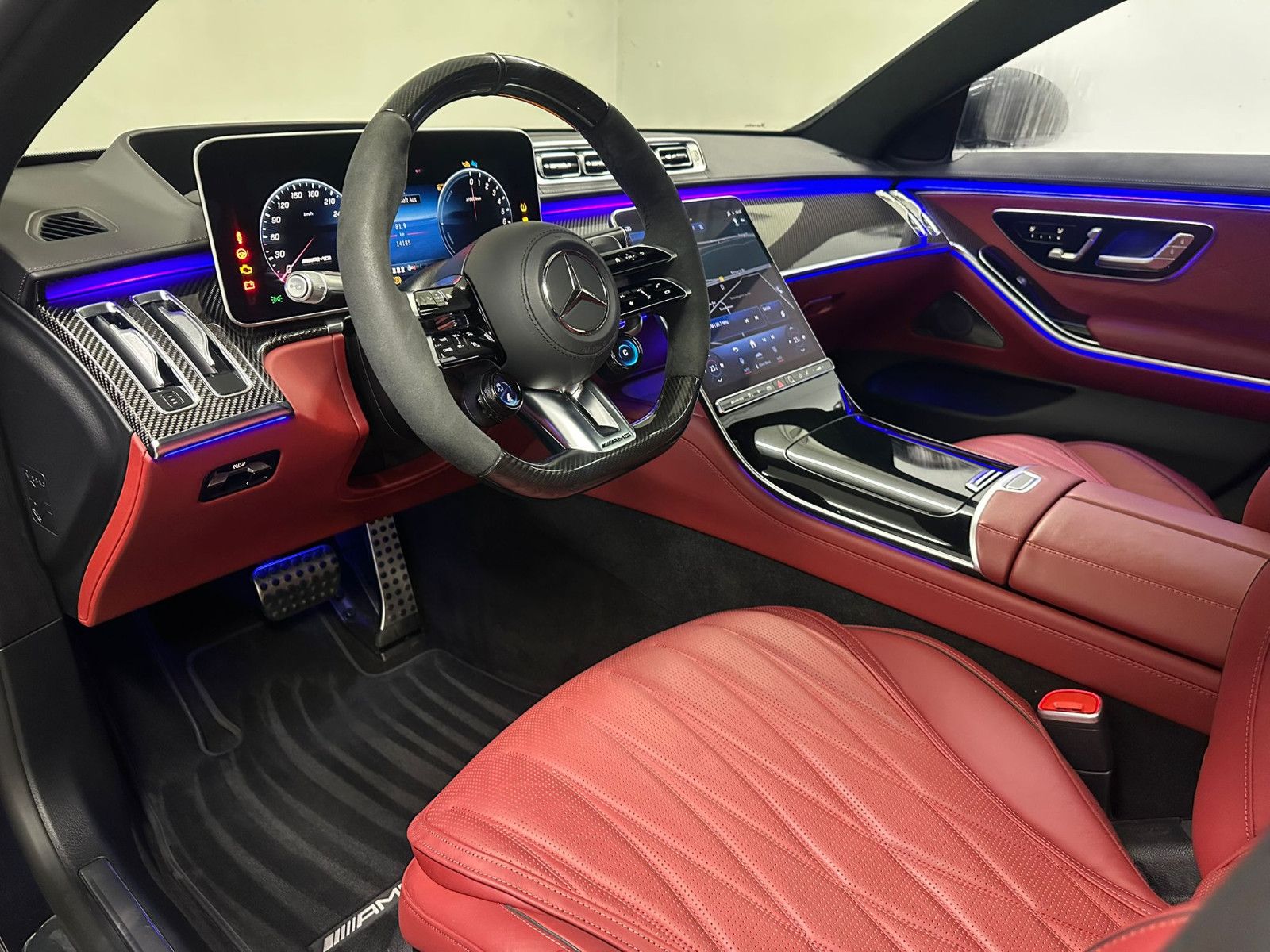 Fahrzeugabbildung Mercedes-Benz S 63 E Performance *EXKLUSIV*TV*PANO*FOND ENTER