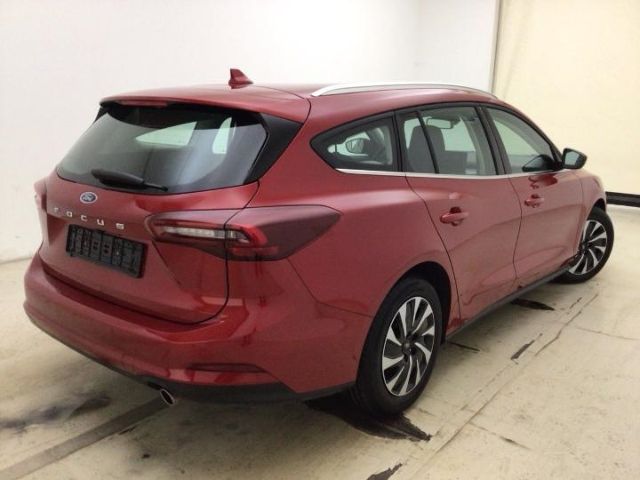 Fahrzeugabbildung Ford Focus Turnier Titanium FAHRERASSISTENZPAKET