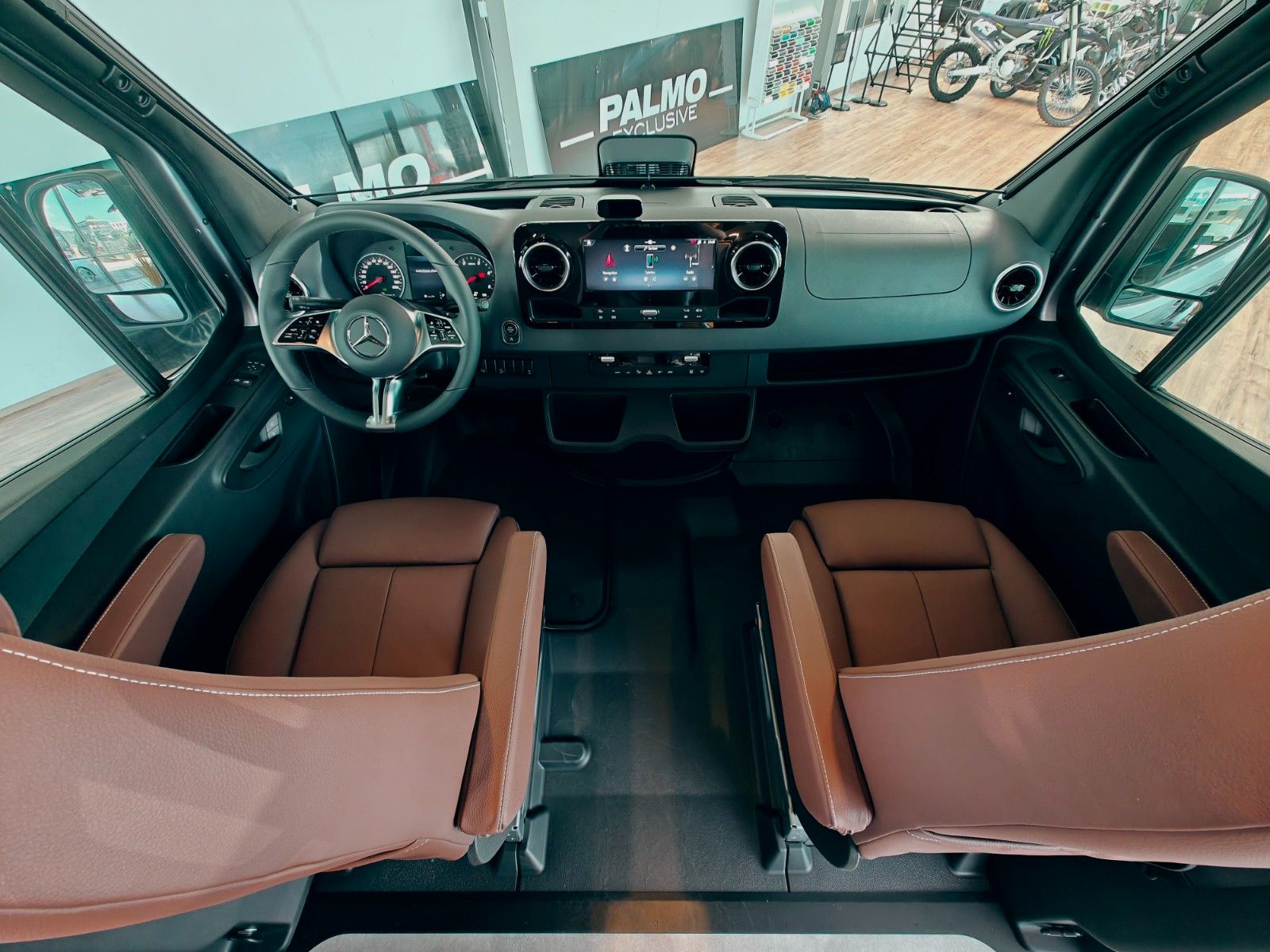 Fahrzeugabbildung HYMER / ERIBA / HYMERCAR GRAND CANYON S 700 4x4 RSX ONE by palmo