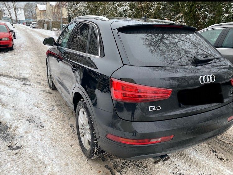 AUDI Q3 2.0 TDI S tronic quattro -