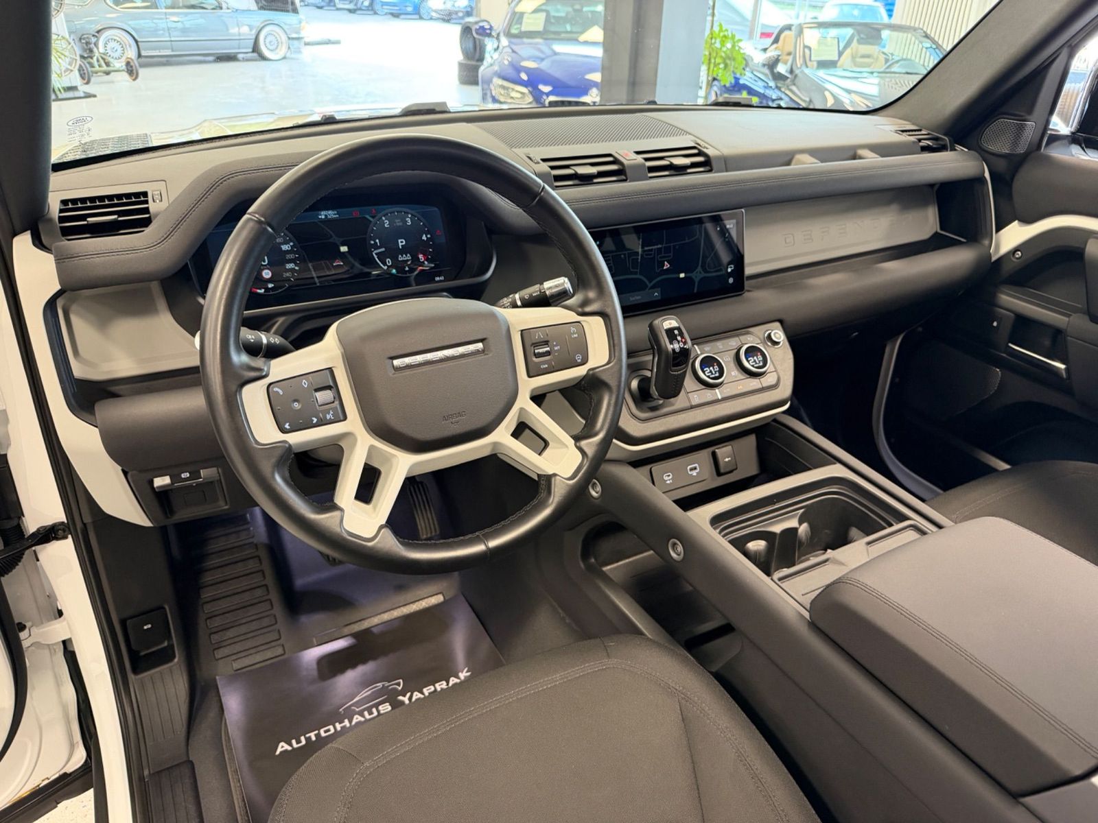 Land Rover Defender 90 3.0 D200|Faltdach|AHK|Design-P.|360° foto 23