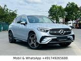 Mercedes-Benz GLC 300 d AMG 4Matic *Panorama/MBUX/AHK/ACC/360° - Mercedes-Benz GLC 300 mit Diesel-Antrieb: Silber