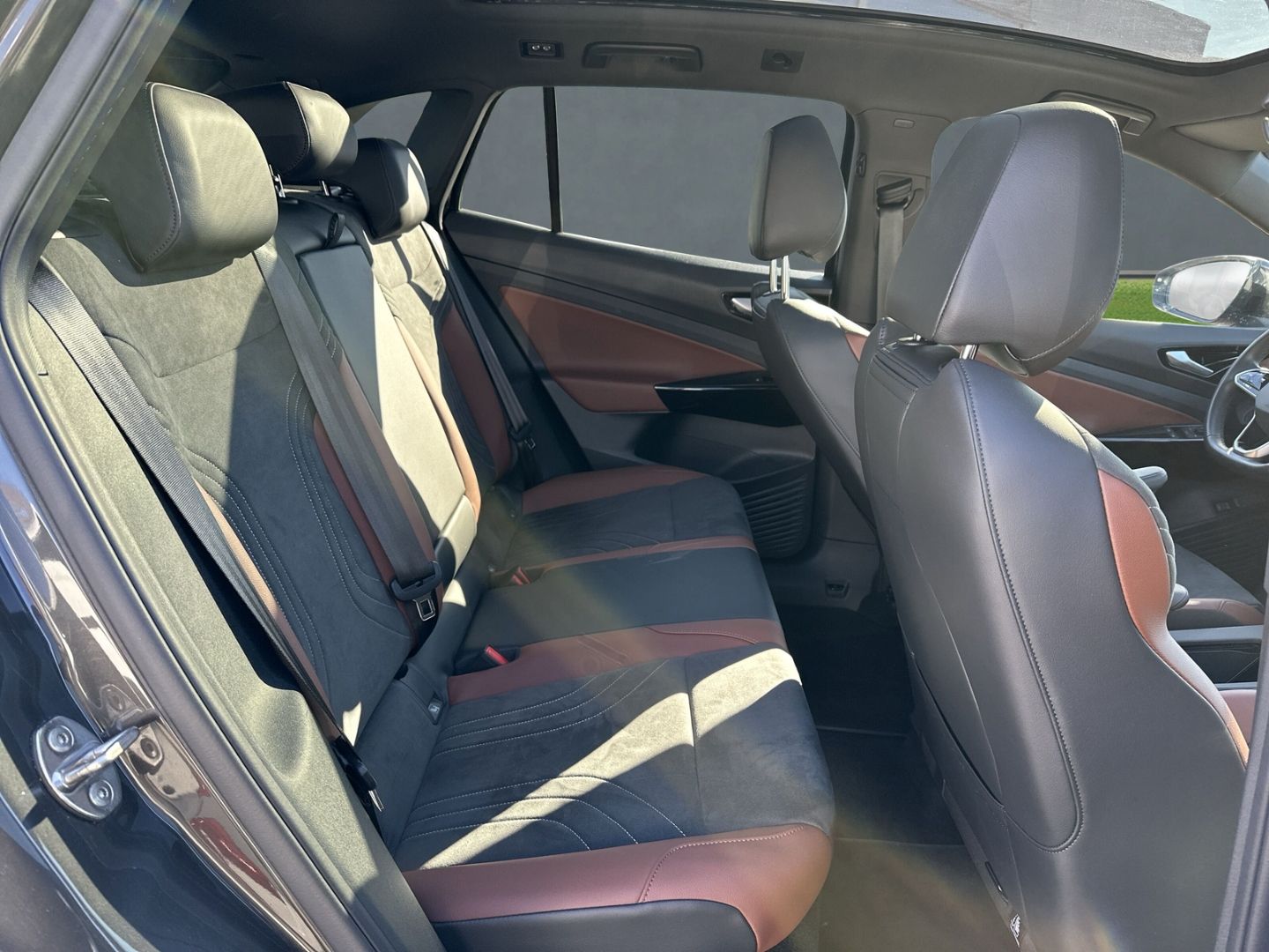 ID.4 Pro Performance Tech HUD AHK-klappbar Panor