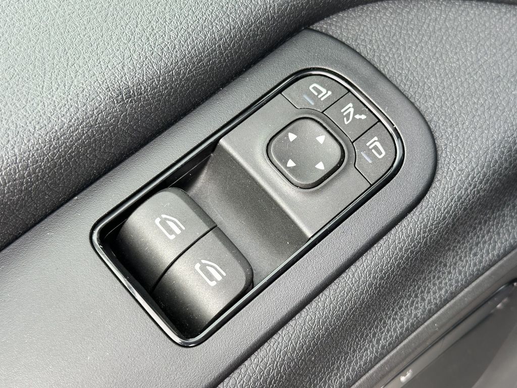 MERCEDES-BENZ Sprinter 2025