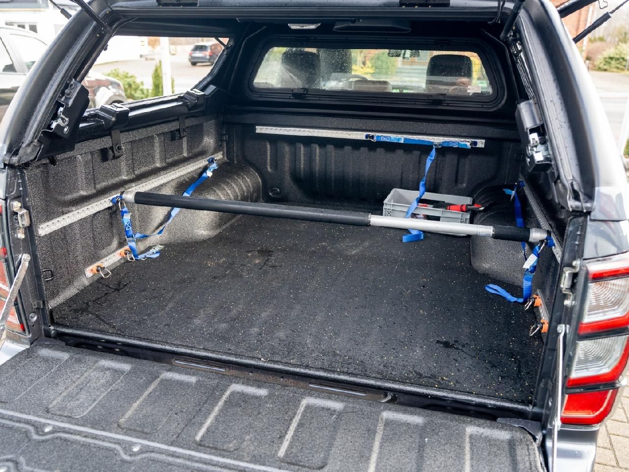 Fahrzeugabbildung Isuzu D-Max Space Cab 4WD LSE