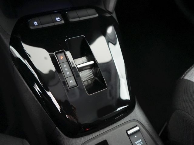 Corsa F FACELIFT EDITION AT+SITZHEIZUNG+LENKRADH