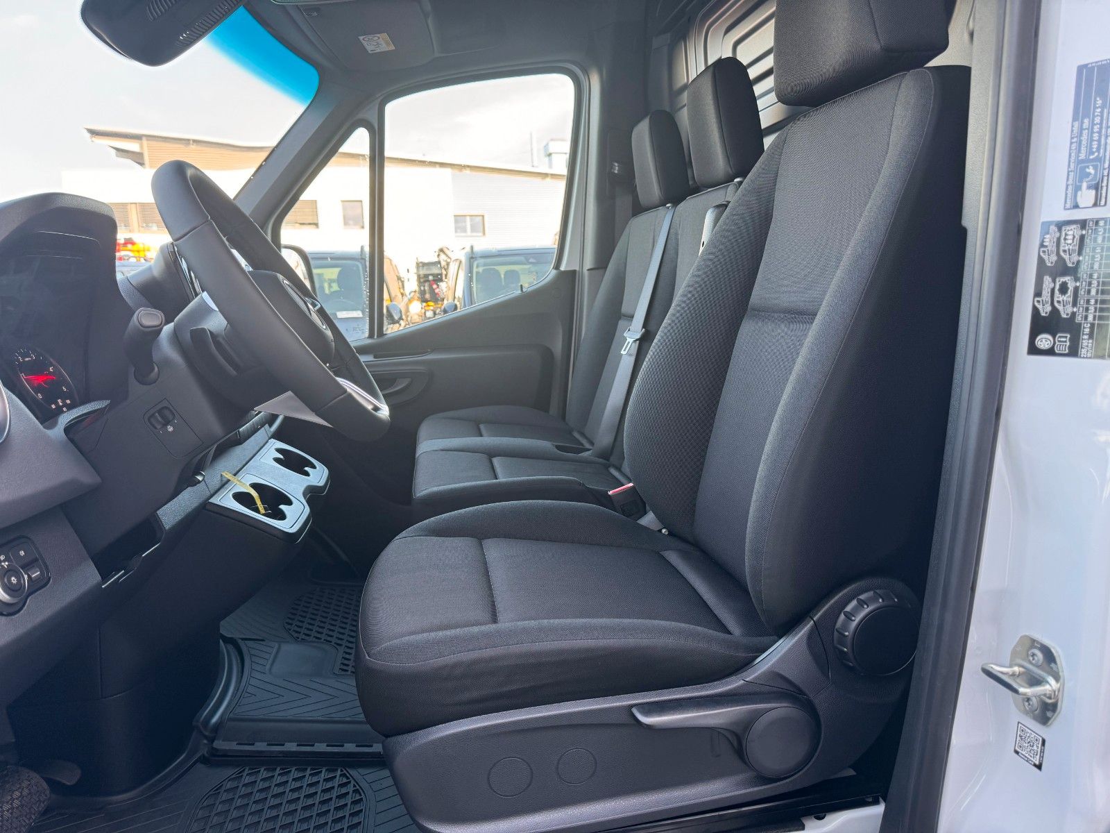 Fahrzeugabbildung Mercedes-Benz Sprinter 319 CDI 4325 Klima Kamera AHK