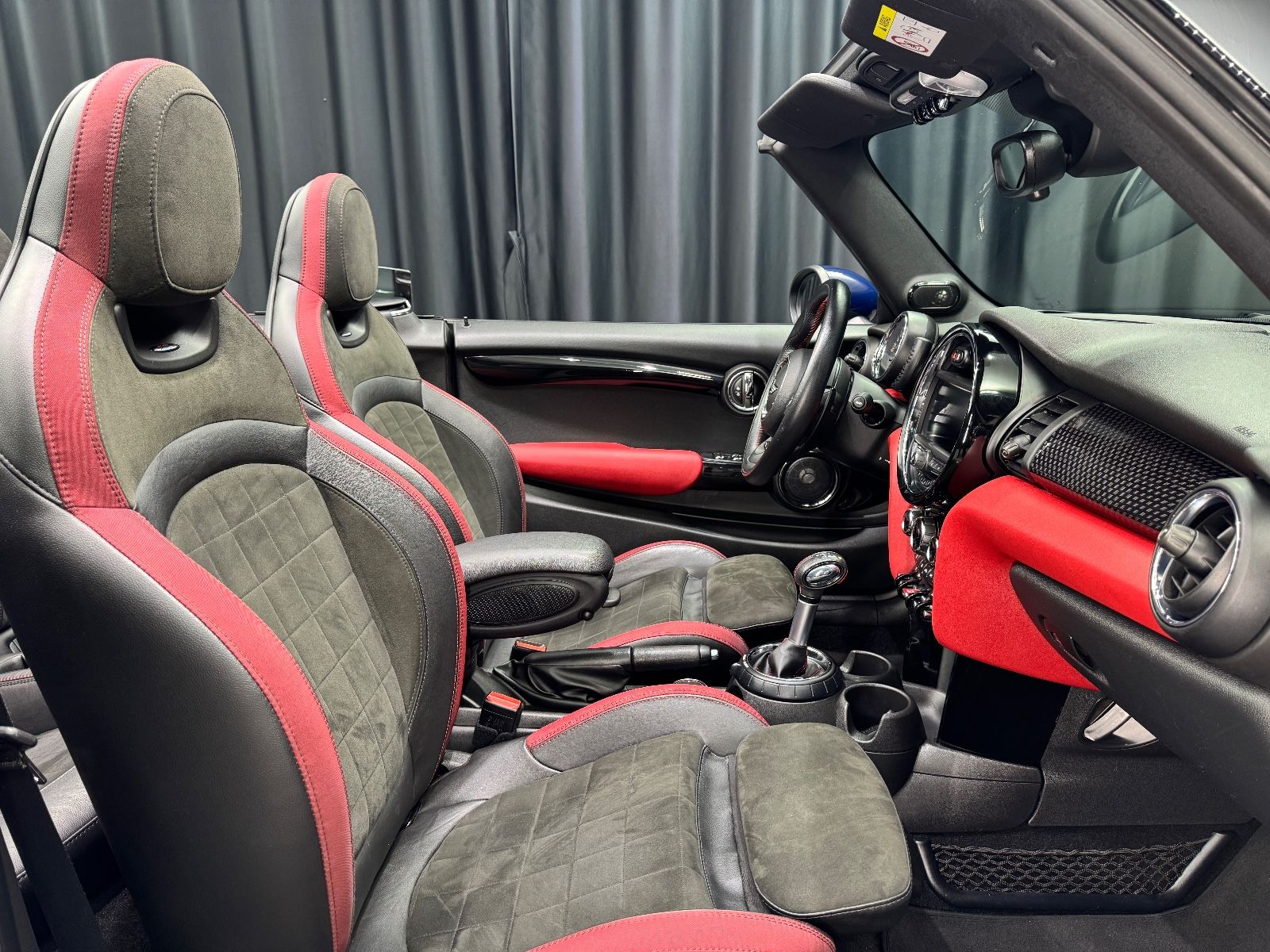 Fahrzeugabbildung MINI Cooper S Cabrio|JCW-PAKET|HARMAN/KARDON|VOLL