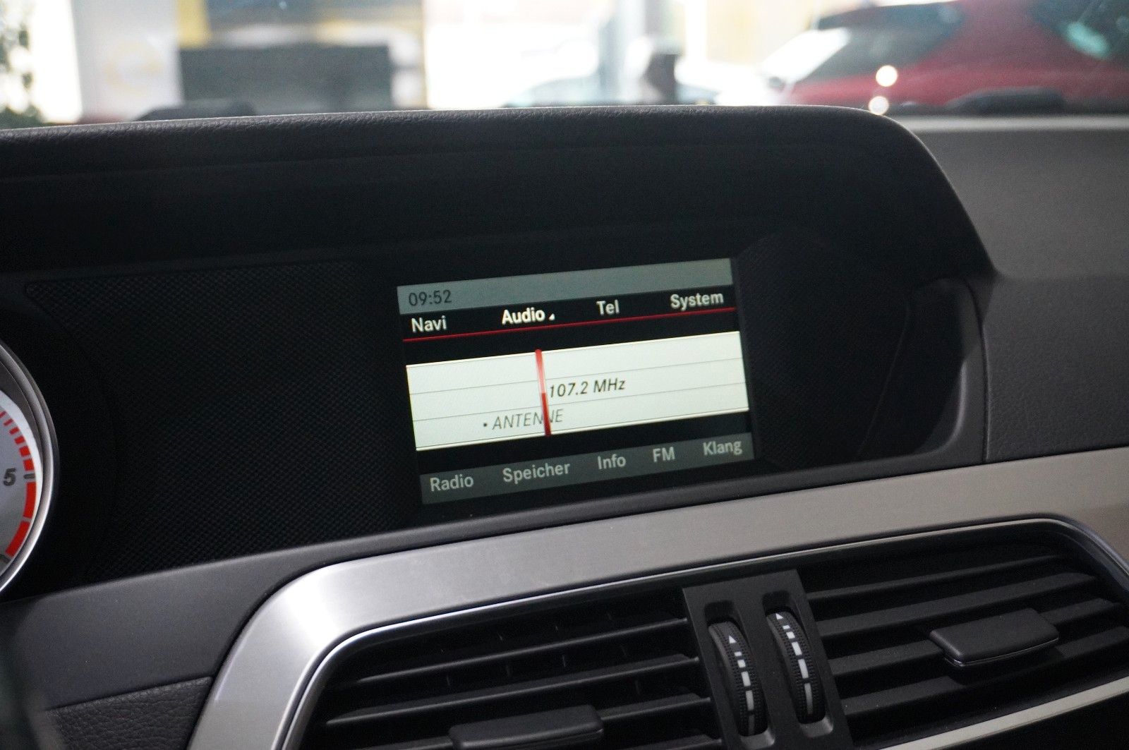 Fahrzeugabbildung Mercedes-Benz C 220 T AVANTGARDE KLIMA/SHZ/PDC/T-LEDER/USB