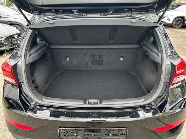 Fahrzeugabbildung Hyundai i30 Edition 30+ 1.6 CRDi Navi LED Apple CarPlay