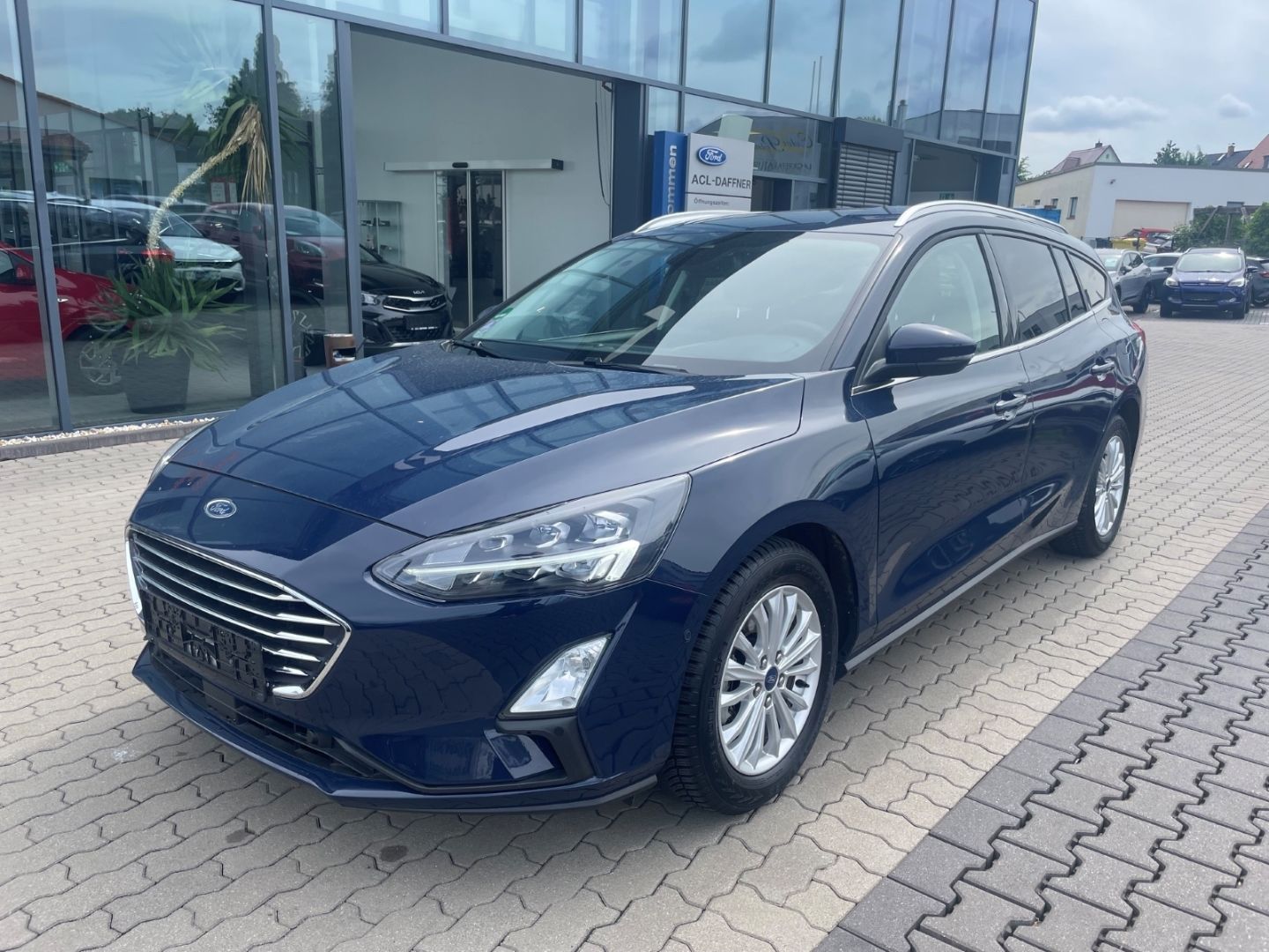 Fahrzeugabbildung Ford Focus Turnier Titanium X Kamera elek. AHK LED